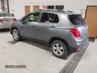 2019 Chevrolet Trax LT with VIN KL7CJPSB8KB937572, listed as a IAAI auction lot 42032722 with 103,132 mi miles. Bid and sale history available at carsss.com. Image 3.