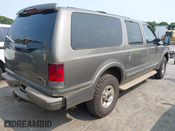 2003 Ford Excursion Limited с VIN 1FMNU43S83EC62057, выставлен на аукционе IAAI как лот 42392383 с пробегом 166 670 миль миль и . История ставок и продаж доступна на DreamBid. Изображение 4.