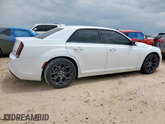 2019 Chrysler 300 Touring z VIN 2C3CCAAG7KH690628, wystawiony jako Copart lot #59369515 z przebiegiem 91 820 mil mil oraz Szkoda całkowita • Salvage title. Historia ofert i sprzedaży dostępna na DreamBid. Obrazek 3.