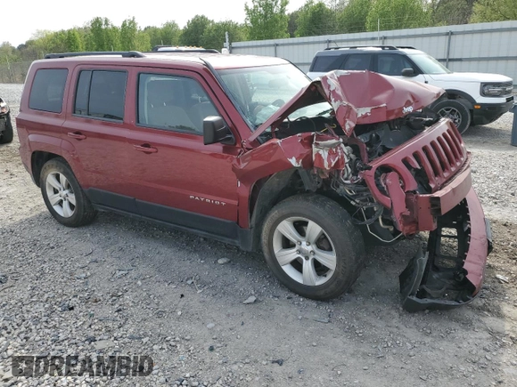 2015 Jeep Patriot Latitude z VIN 1C4NJRFB8FD207205, wystawiony jako Copart lot #58723655 z przebiegiem 181 649 mil mil oraz Szkoda całkowita • Salvage title. Historia ofert i sprzedaży dostępna na DreamBid. Obrazek 4.