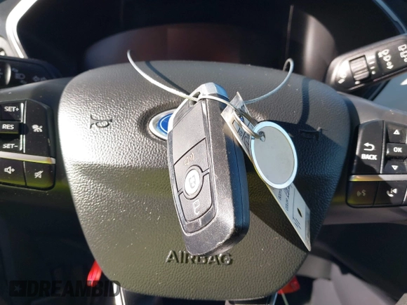 2020 Ford Escape SE z VIN 1FMCU9G62LUC26338, wystawiony jako IAAI lot #41853591 z przebiegiem Nie podano mil oraz . Historia ofert i sprzedaży dostępna na DreamBid. Obrazek 11.