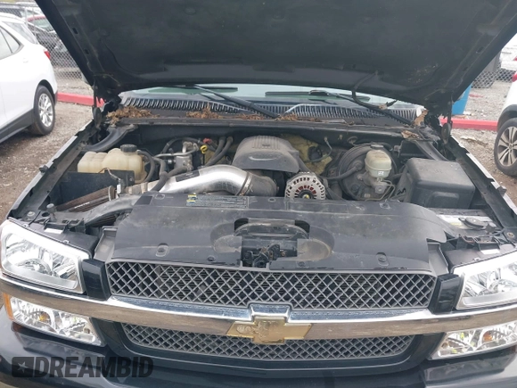2005 Chevrolet Silverado 1500 Z71 with VIN 1GCEK19B85E146201, listed as a IAAI auction lot 41934412 with 175,240 mi miles. Bid and sale history available at carsss.com. Image 10.