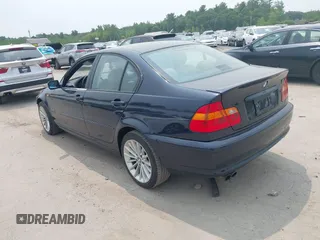 2003 BMW 3 Series 330xi z VIN WBAEW534X3PG22438, wystawiony jako IAAI lot #42438365 z przebiegiem 220 850 mil mil oraz . Historia ofert i sprzedaży dostępna na DreamBid. Obrazek 3.