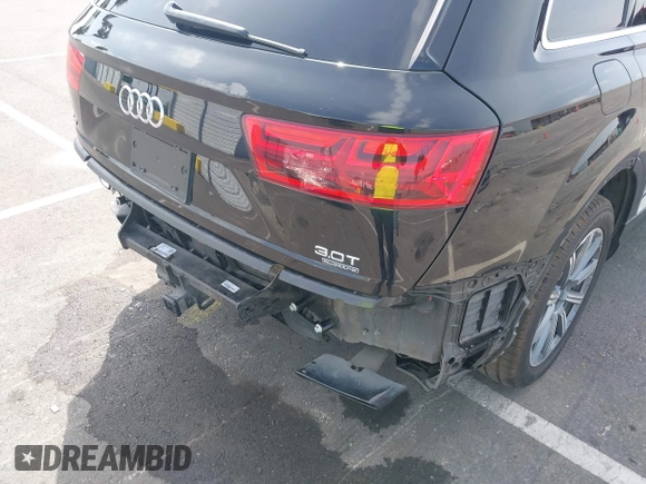 2018 Audi Q7 Premium Plus z VIN WA1LAAF71JD043867, wystawiony jako IAAI lot #42100789 z przebiegiem 146 796 mil mil oraz . Historia ofert i sprzedaży dostępna na DreamBid. Obrazek 6.