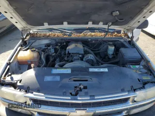 2000 Chevrolet Suburban LT with VIN 3GNFK16T8YG186798, listed as a Copart auction lot 73333444 with 253,866 mi miles and Salvage Title. Bid and sale history available at carsss.com. Image 12.
