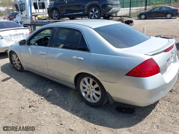 2006 Honda Accord Sdn LX SE with VIN 1HGCM56326A173765, listed as a IAAI auction lot 42039896 with 144,749 mi miles. Bid and sale history available at carsss.com. Image 3.