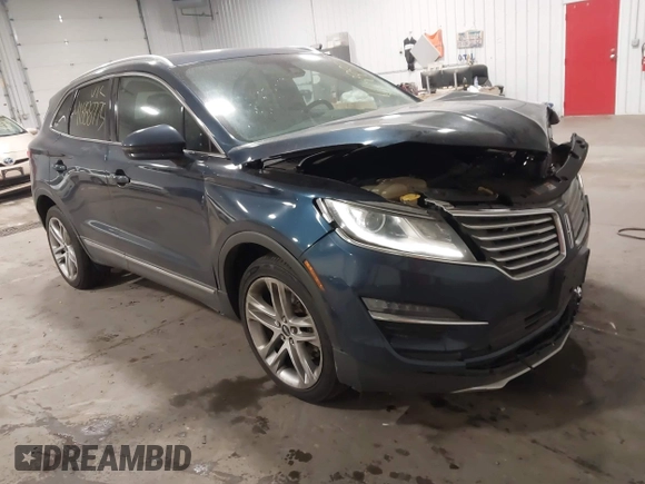 2015 Lincoln MKC with VIN 5LMTJ2AH0FUJ28744, listed as a IAAI auction lot 41888775 with 145,872 mi miles. Bid and sale history available at carsss.com. Image 1.