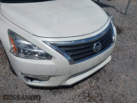 2013 Nissan Altima 2.5 S with VIN 1N4AL3AP6DC260020, listed as a IAAI auction lot 42014181 with 335,508 mi miles and . Bid and sale history available at carsss.com. Image 6.