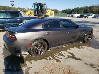 2017 Dodge Charger SRT Hellcat with VIN 2C3CDXL97HH622403, listed as a Copart auction lot 80497154 with 83,437 mi miles and Salvage Title. Bid and sale history available at carsss.com. Image 3.