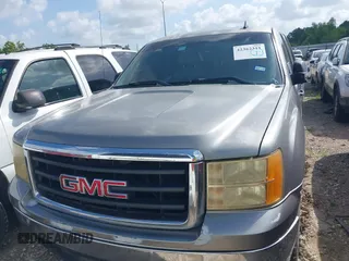 2007 GMC Sierra 1500 SLE1 z VIN 2GTEC13J671516076, wystawiony jako IAAI lot #42362311 z przebiegiem 359 483 mil mil oraz . Historia ofert i sprzedaży dostępna na DreamBid. Obrazek 12.