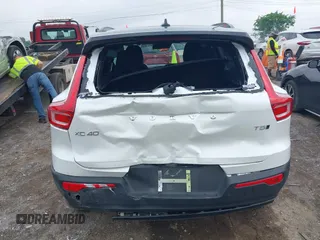 2022 Volvo XC40 R-Design с VIN YV4162UM0N2648040, выставлен на аукционе IAAI как лот 42172222 с пробегом 19 911 миль миль и . История ставок и продаж доступна на DreamBid. Изображение 6.