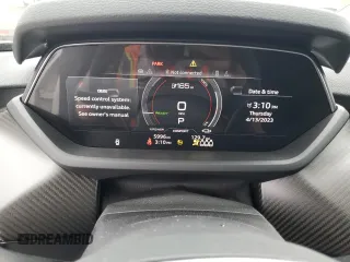 2022 Audi e-tron GT Premium Plus z VIN WAUCJBFW3N7008607, wystawiony jako Copart lot #46582463 z przebiegiem 5996 mil mil oraz . Historia ofert i sprzedaży dostępna na DreamBid. Obrazek 9.