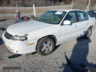 2002 Chevrolet Malibu LS with VIN 1G1NE52JX2M650369, listed as a IAAI auction lot 41348110 with 1 mi miles. Bid and sale history available at carsss.com. Image 2.