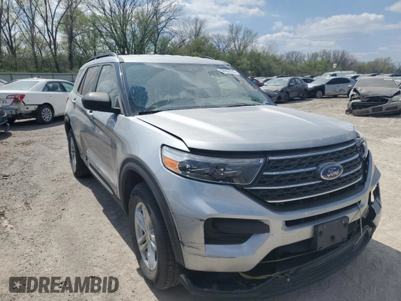 2020 Ford Explorer XLT with VIN 1FMSK8DH0LGB16050, listed as a Copart auction lot 52602235 with 120,680 mi miles and Clean Title. Bid and sale history available at DreamBid. Image 4.
