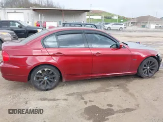 2011 BMW 3 Series 328i z VIN WBAPH7G56BNM59473, wystawiony jako IAAI lot #42012889 z przebiegiem 182 639 mil mil oraz . Historia ofert i sprzedaży dostępna na DreamBid. Obrazek 14.
