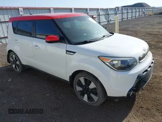 2016 Kia Soul + z VIN KNDJP3A55G7252937, wystawiony jako IAAI lot #42130432 z przebiegiem 70 421 mil mil oraz . Historia ofert i sprzedaży dostępna na DreamBid. Obrazek 1.