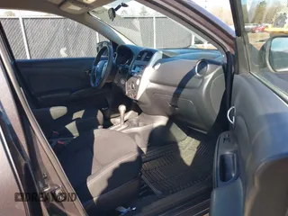 2015 Nissan Versa SV with VIN 3N1CN7AP6FL827678, listed as a IAAI auction lot 41422007 with 164,141 mi miles. Bid and sale history available at carsss.com. Image 5.