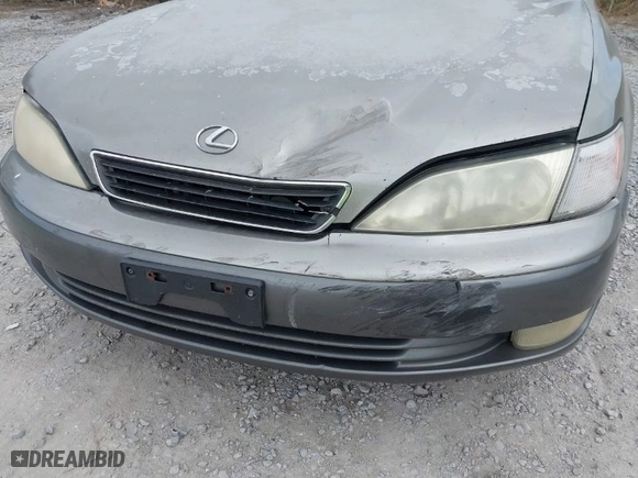 1998 Lexus ES 300 Luxury Sport Sdn with VIN JT8BF28G0W0108551, listed as a IAAI auction lot 41851110 with NaN miles. Bid and sale history available at carsss.com. Image 6.