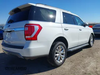 2020 Ford Expedition XLT with VIN 1FMJU1HT7LEA93938, listed as a IAAI auction lot 41461520 with 39,977 mi miles. Bid and sale history available at carsss.com. Image 4.