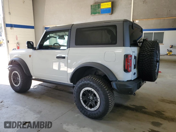 2022 Ford Bronco with VIN 1FMDE5CP9NLA89027, listed as a Copart auction lot 78352424 with 5,013 mi miles and Salvage title. Bid and sale history available at DreamBid. Image 2.