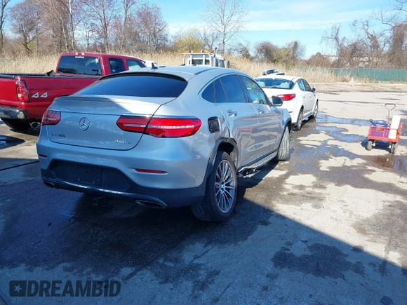 2018 Mercedes-Benz GLC with VIN WDC0J4KB2JF295176, listed as a IAAI auction lot 41877015 with 76,504 mi miles. Bid and sale history available at carsss.com. Image 4.