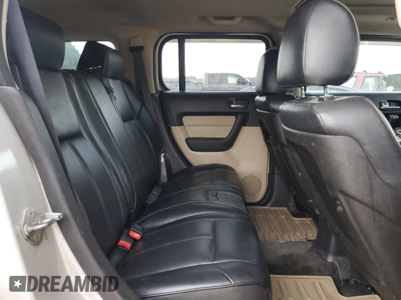 2006 Hummer H3 z VIN 5GTDN136668318328, wystawiony jako Copart lot #55275195 z przebiegiem 266 391 mil mil oraz Nie do naprawy • Non repairable. Historia ofert i sprzedaży dostępna na DreamBid. Obrazek 10.