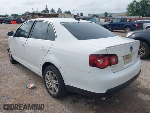 2010 Volkswagen Jetta Limited Edition z VIN 3VWRX7AJ6AM014029, wystawiony jako IAAI lot #42341171 z przebiegiem 225 177 mil mil oraz . Historia ofert i sprzedaży dostępna na DreamBid. Obrazek 3.