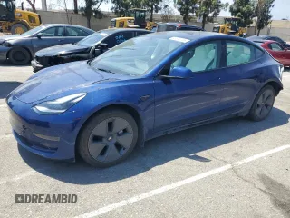 2023 Tesla Model 3 z VIN 5YJ3E1EAXPF599412, wystawiony jako Copart lot #60316765 z przebiegiem 38 571 mil mil oraz Szkoda całkowita • Salvage title. Historia ofert i sprzedaży dostępna na DreamBid. Obrazek 1.