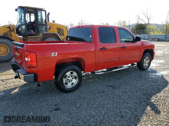 2011 Chevrolet Silverado 1500 LT with VIN 3GCPKSE33BG384670, listed as a Copart auction lot 52565855 with 184,904 mi miles and Non Repairable. Bid and sale history available at DreamBid. Image 3.