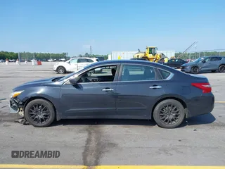 2018 Nissan Altima SR with VIN 1N4AL3AP8JC224924, listed as a IAAI auction lot 42145463 with 124,748 mi miles and . Bid and sale history available at carsss.com. Image 15.