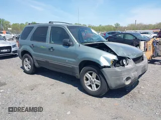 2005 Ford Escape Hybrid с VIN 1FMCU96HX5KC07151, выставлен на аукционе IAAI как лот 42093744 с пробегом 275 661 миль миль и . История ставок и продаж доступна на DreamBid. Изображение 1.