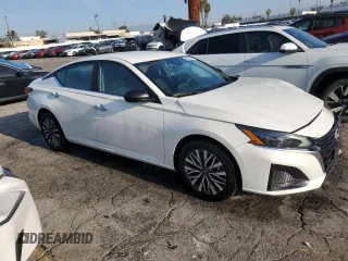 2025 Nissan Altima SV with VIN 1N4BL4DV1SN370799, listed as a Copart auction lot 53916015 with 1,134 mi miles and Salvage Title. Bid and sale history available at DreamBid. Image 4.