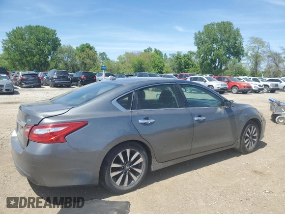 2017 Nissan Altima SV z VIN 1N4AL3AP4HC186232, wystawiony jako Copart lot #56565935 z przebiegiem 108 125 mil mil oraz Szkoda całkowita • Salvage title. Historia ofert i sprzedaży dostępna na DreamBid. Obrazek 3.