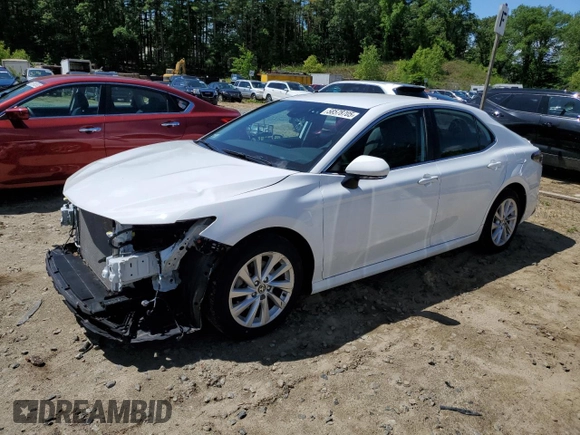 2023 Toyota Camry LE z VIN 4T1R11AK5PU792249, wystawiony jako Copart lot #58578705 z przebiegiem 20 839 mil mil oraz Szkoda całkowita • Salvage title. Historia ofert i sprzedaży dostępna na DreamBid. Obrazek 1.