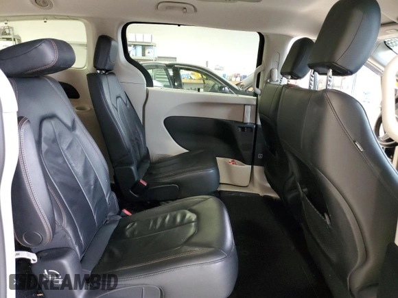 2017 Chrysler Pacifica Touring L with VIN 2C4RC1BG7HR608310, listed as a Copart auction lot 55654555 with 96,763 mi miles and Salvage Title. Bid and sale history available at DreamBid. Image 11.