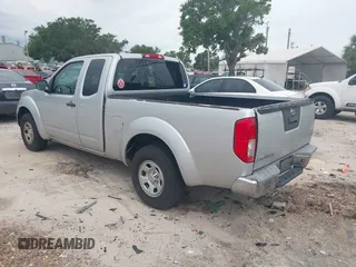 2013 Nissan Frontier S z VIN 1N6BD0CT1DN738656, wystawiony jako IAAI lot #42409910 z przebiegiem Nie podano mil oraz . Historia ofert i sprzedaży dostępna na DreamBid. Obrazek 3.