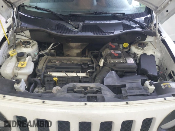2017 Jeep Patriot Sport SE with VIN 1C4NJPBA2HD137656, listed as a Copart auction lot 45195785 with 105,000 mi miles and Salvage Title. Bid and sale history available at carsss.com. Image 12.