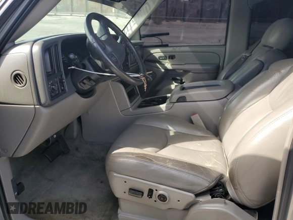 2004 Chevrolet Suburban LT with VIN 3GNEC16T34G267226, listed as a Copart auction lot 47104825 with 128,683 mi miles and Salvage Title. Bid and sale history available at carsss.com. Image 7.
