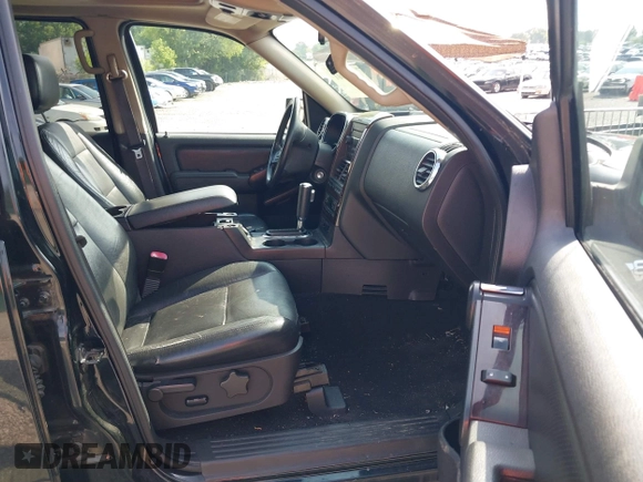 2007 Ford Explorer Limited z VIN 1FMEU75897UB81759, wystawiony jako IAAI lot #42757401 z przebiegiem 166 844 mil mil oraz . Historia ofert i sprzedaży dostępna na DreamBid. Obrazek 5.