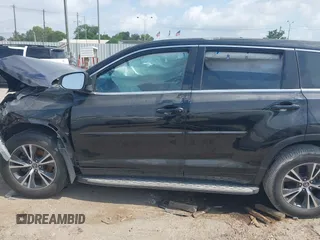 2018 Toyota Highlander LE with VIN 5TDZZRFH5JS283413, listed as a IAAI auction lot 42137612 with 127,889 mi miles and . Bid and sale history available at DreamBid. Image 14.