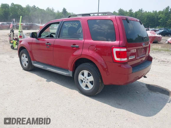 2010 Ford Escape XLT z VIN 1FMCU9D78AKA34458, wystawiony jako IAAI lot #42481104 z przebiegiem 134 755 mil mil oraz . Historia ofert i sprzedaży dostępna na DreamBid. Obrazek 3.