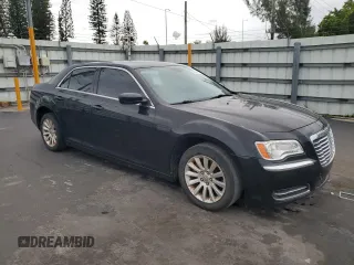 2014 Chrysler 300 with VIN 2C3CCAAG3EH373465, listed as a Copart auction lot 55664055 with 118,284 mi miles and Clean Title. Bid and sale history available at DreamBid. Image 4.