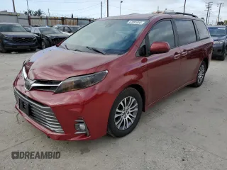 2018 Toyota Sienna XLE Auto Access Seat with VIN 5TDYZ3DC8JS932914, listed as a Copart auction lot 47891655 with 112,009 mi miles and Salvage Title. Bid and sale history available at carsss.com. Image 1.