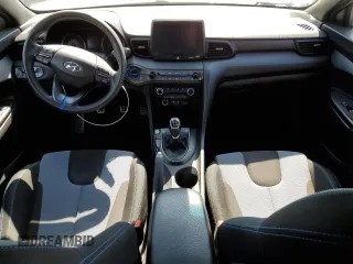 2020 Hyundai Veloster 2.0 с VIN KMHTG6AF7LU027994, выставлен на аукционе Copart как лот 52065775 с пробегом 87 433 миль миль и Списание • Salvage title. История ставок и продаж доступна на DreamBid. Изображение 8.