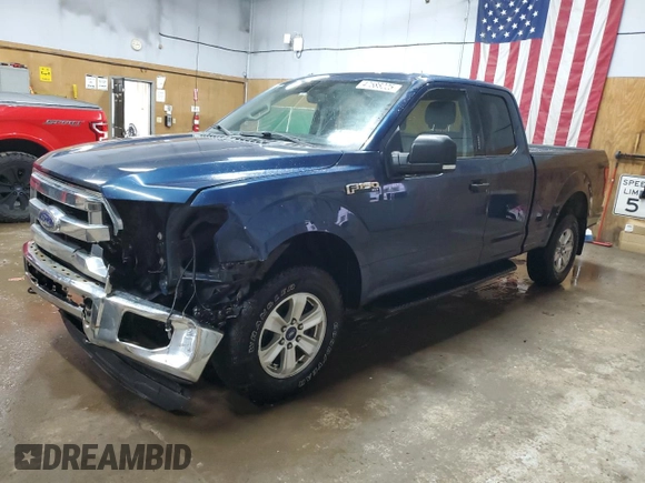 2015 Ford F-150 XLT with VIN 1FTFX1EF0FKE85861, listed as a Copart auction lot 47588225 with 214,439 mi miles and Clean Title. Bid and sale history available at carsss.com. Image 1.