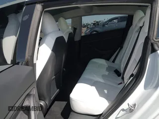 2023 Tesla Model 3 Performance z VIN 5YJ3E1EC7PF432748, wystawiony jako IAAI lot #41841913 z przebiegiem 36 043 mil mil oraz . Historia ofert i sprzedaży dostępna na DreamBid. Obrazek 8.