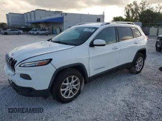 2015 Jeep Cherokee Latitude с VIN 1C4PJMCB2FW734628, выставлен на аукционе Copart как лот 57585295 с пробегом 82 268 миль миль и Списание • Salvage title. История ставок и продаж доступна на DreamBid. Изображение 1.