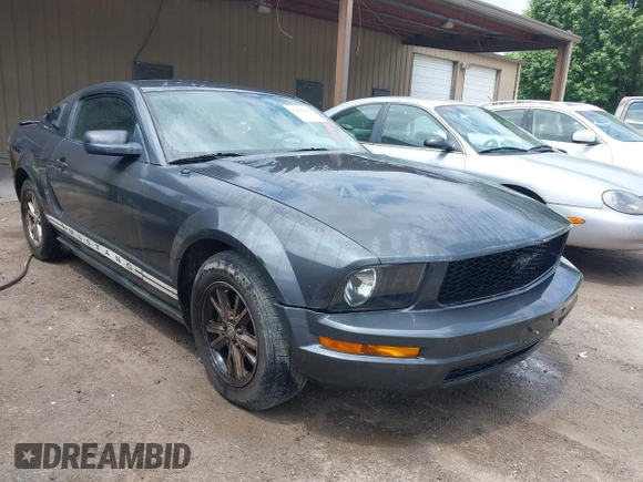2007 Ford Mustang Deluxe z VIN 1ZVFT80N375329801, wystawiony jako IAAI lot #42198968 z przebiegiem 185 760 mil mil oraz . Historia ofert i sprzedaży dostępna na DreamBid. Obrazek 1.