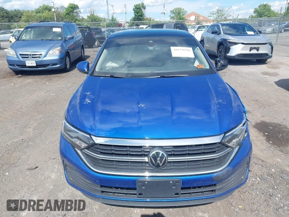 2024 Volkswagen Jetta SE with VIN 3VW7M7BU8RM067013, listed as a IAAI auction lot 42179920 with 32,418 mi miles and . Bid and sale history available at DreamBid. Image 12.