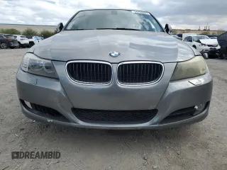 2011 BMW 3 Series 328i xDrive z VIN WBAPK5G58BNN26306, wystawiony jako Copart lot #54790895 z przebiegiem 108 641 mil mil oraz Szkody całkowita. Historia ofert i sprzedaży dostępna na DreamBid. Obrazek 5.